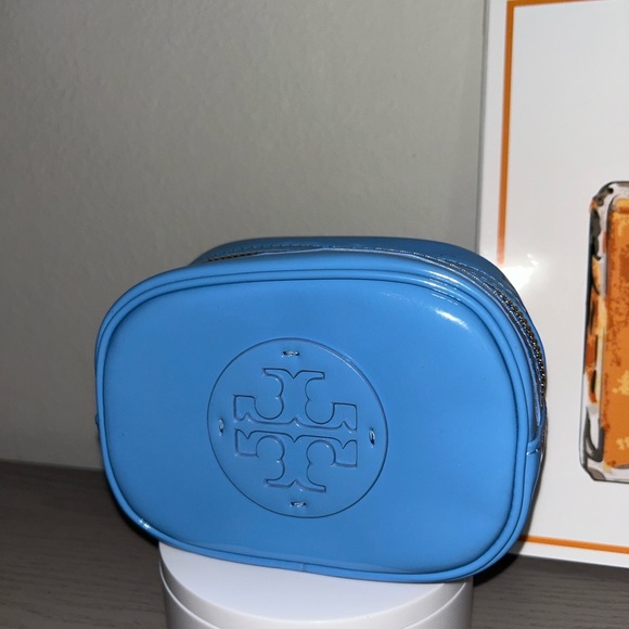 Tory Burch Blue Patent Leather Logo Cosmetic Bag - Picture 4 of 9